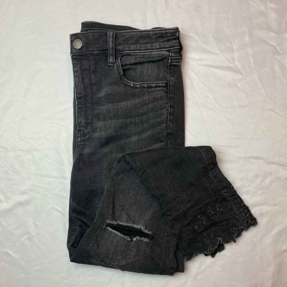 American Eagle 
Super Hi-Rise Jegging Crop 
Size: 8